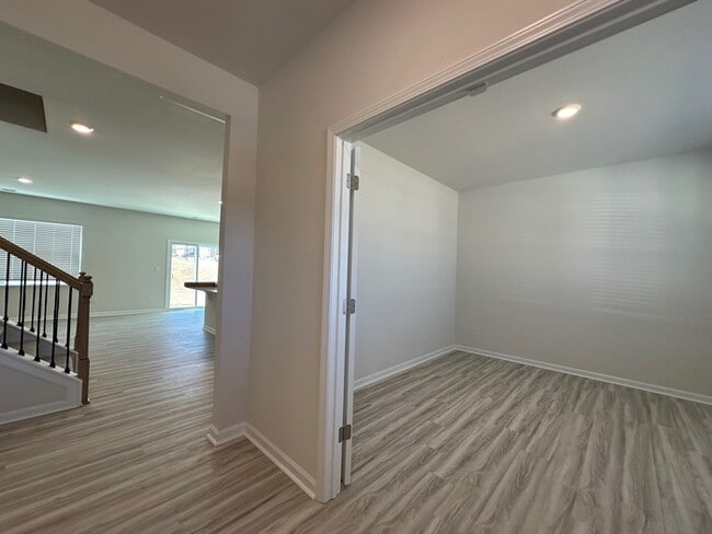 property at 127 Hl Spg Wy