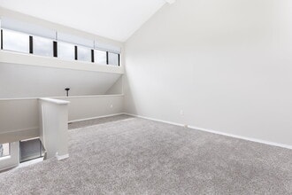 25 Stanley St in West Hartford, CT - Building Photo - Building Photo