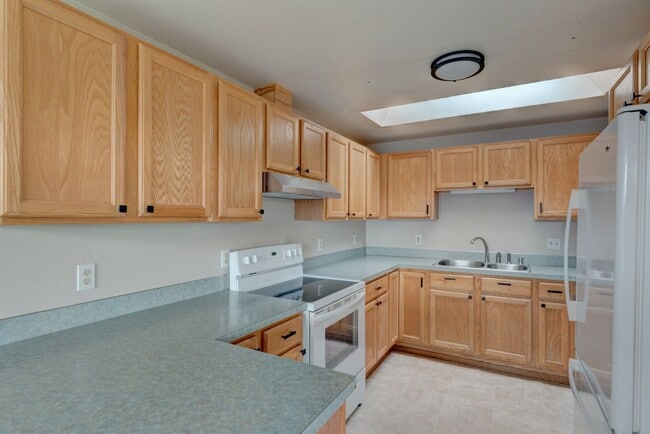 1109 N Olson Rd in Coupeville, WA - Building Photo - Building Photo