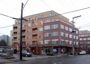 The Greenlake Condominium in Seattle, WA - Building Photo - Building Photo