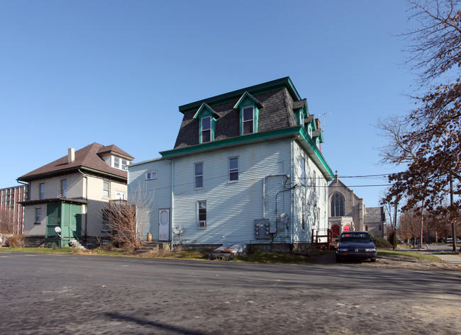 7 Penn Ave in Greenville, PA - Building Photo - Building Photo