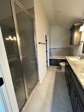 8720 SW 40th Ter in Oklahoma City, OK - Building Photo - Building Photo