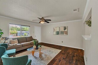 312 Willow St in Hurst, TX - Building Photo - Building Photo