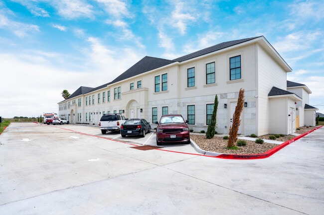 The Reserve Townhomes in Harlingen, TX - Building Photo - Building Photo
