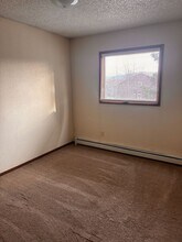 7340 Bearfoot Cir-Unit -Unit A in Anchorage, AK - Building Photo - Building Photo
