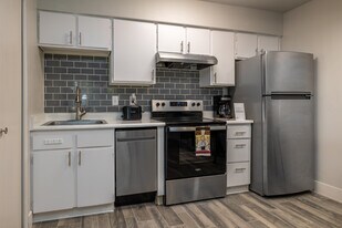 Vista Montana Apartments in Tucson, AZ - Building Photo