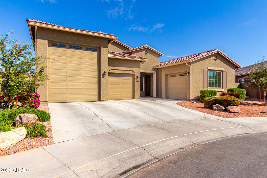 19604 W Avalon Dr in Buckeye, AZ - Building Photo