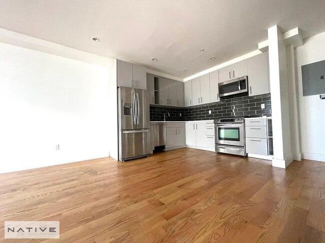 63-34 Fresh Pond Rd in Queens, NY - Building Photo - Building Photo