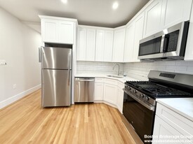 36 Raven St, Unit #1 in Boston, MA - Building Photo