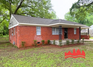 Spacious 3-Bedroom, 1-Bath Home for Rent! in Memphis, TN - Building Photo - Building Photo