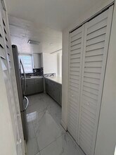 8889 Fontainebleau Blvd, Unit 504 in Miami, FL - Building Photo - Building Photo