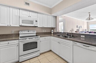 4516 Seagull Dr, Unit 714 in New Port Richey, FL - Foto de edificio - Building Photo