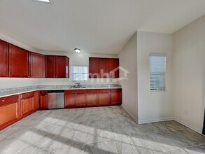 635 Prospector Dr in Greenfield, IN - Building Photo - Building Photo