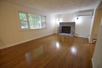 1189 Boylston St, Unit 2 in Newton, MA - Building Photo - Building Photo