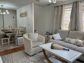42 Givens Ave in Stamford, CT - Building Photo - Building Photo