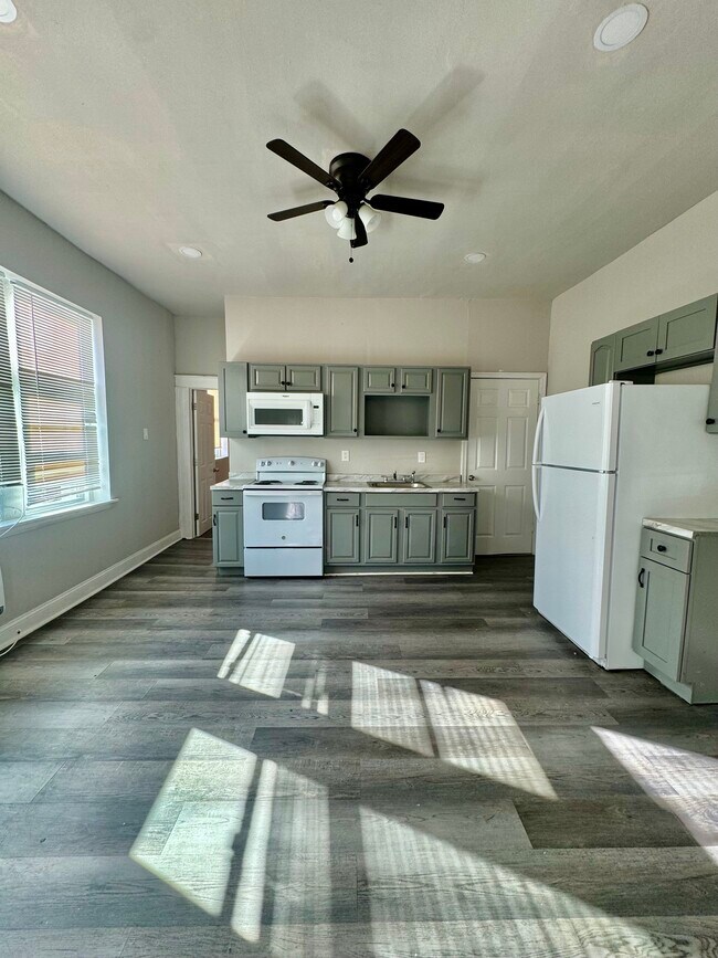 4818 N 13th St in Philadelphia, PA - Building Photo - Building Photo