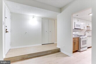 11823 Breton Ct in Reston, VA - Building Photo - Building Photo