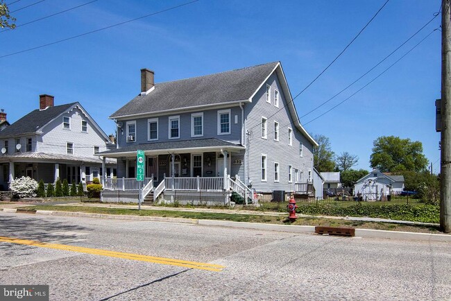 330-332-332 E Broadway in Salem, NJ - Building Photo - Building Photo