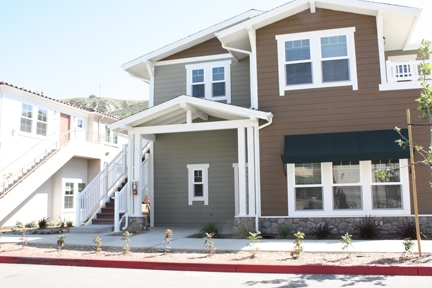 Valle Naranjal Farmworker Family Apartments in Piru, CA - Building Photo