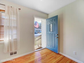 18 Blue Spruce Dr in Jackson Township, NJ - Building Photo - Building Photo