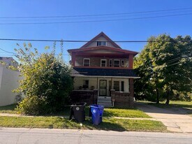 2990 E 111th St in Cleveland, OH - Building Photo