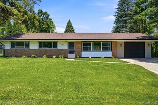 23948 E Le Bost in Novi, MI - Building Photo