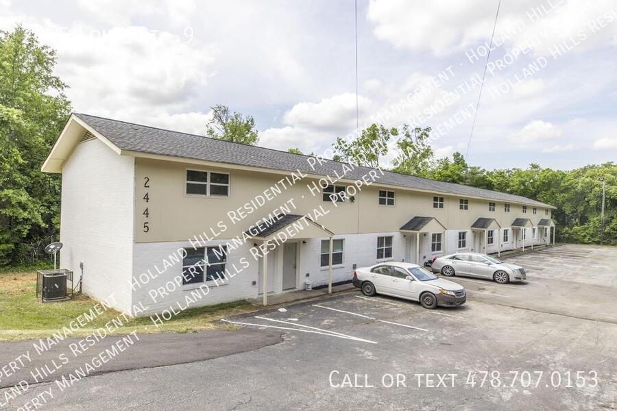 2445 Lowe St in Macon, GA - Building Photo