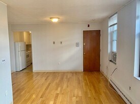 1 Noyes Pl in Boston, MA - Building Photo