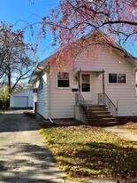 609 Maple St in Neenah, WI - Building Photo