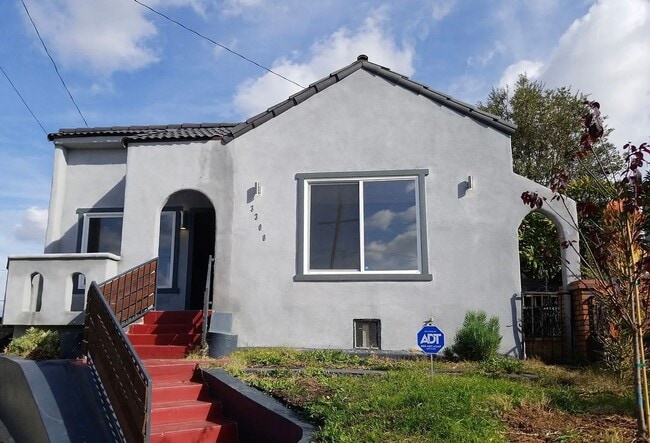 property at 3300-3306 Pomeroy St