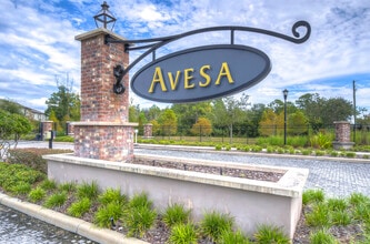 10044 Corso Milano Dr in Tampa, FL - Building Photo - Building Photo