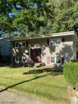 1382 9th St in Cuyahoga Falls, OH - Building Photo