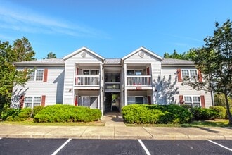 Juniper Pointe Apartments in Sanford, NC - Building Photo - Building Photo