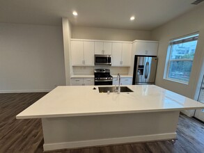 963 E Mason Ln in Anaheim, CA - Building Photo - Building Photo