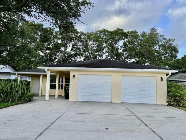 1020 2nd Ave NW in Largo, FL - Building Photo - Building Photo