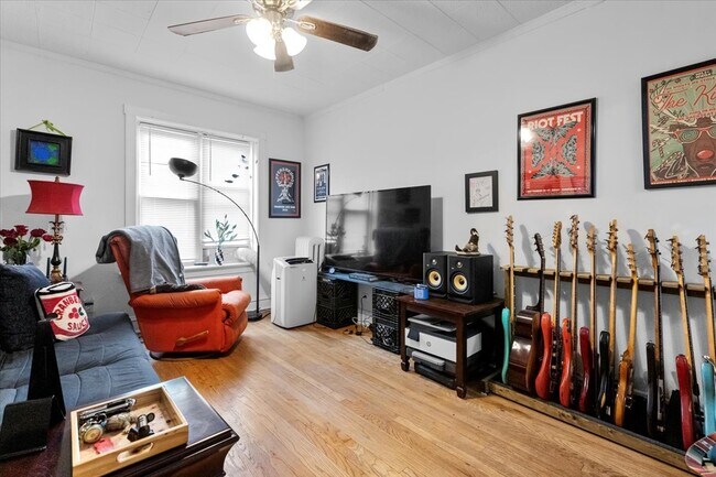 652 W Oakdale Ave, Unit 3N in Chicago, IL - Building Photo - Building Photo