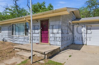 4853 S Madison Ave in Wichita, KS - Building Photo - Building Photo