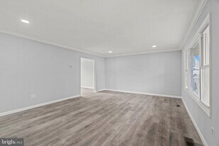 48 Marboro Ln in Willingboro, NJ - Building Photo