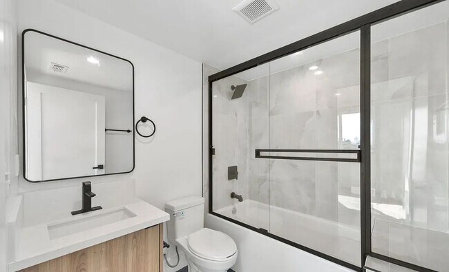 3209 W 18th St in Los Angeles, CA - Foto de edificio - Building Photo