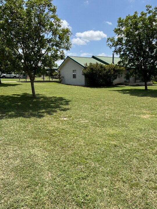 220 PR-4839 in Kempner, TX - Building Photo