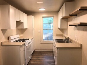 1022 Normal Ave in Chico, CA - Building Photo - Building Photo