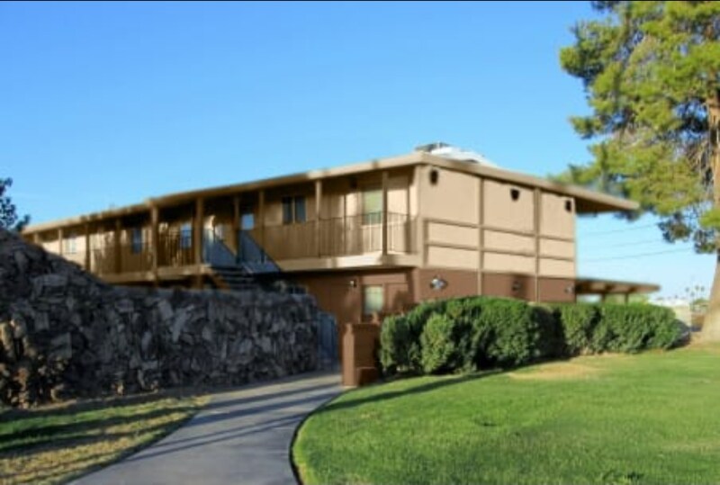 535 W Barnard St in Blythe, CA - Building Photo