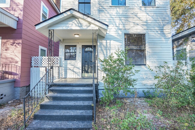 518 E 33rd St in Savannah, GA - Foto de edificio - Building Photo