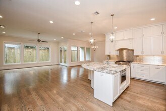 810 Remington Glade Dr in Houston, TX - Building Photo - Building Photo