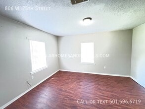 806 W 25th St in North Little Rock, AR - Building Photo - Building Photo