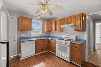 7114 Willow Ln in Hazelwood, MO - Building Photo - Building Photo