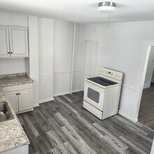 29-31 Lincoln Pl in Bristol, CT - Building Photo - Building Photo