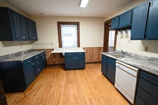 405-407 W Main St in Madison, WI - Building Photo