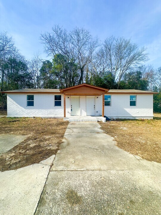 1892 Moore St in Macon, GA - Building Photo