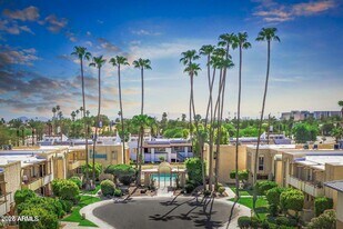 6943 E 3rd St in Scottsdale, AZ - Building Photo